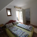 Baratsag Haz Guest house *