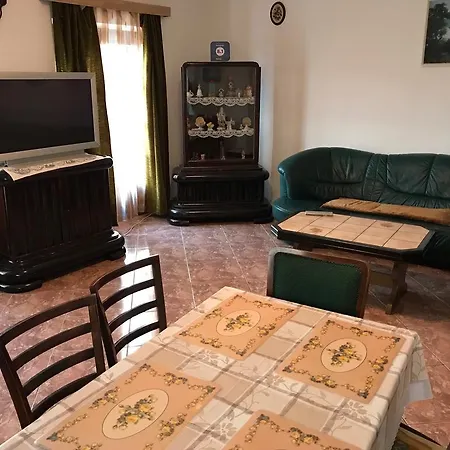 Barátság Ház